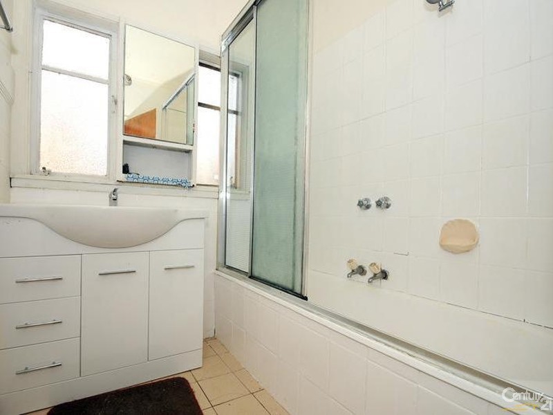 11 Colonel Street, Clayton VIC 3168
