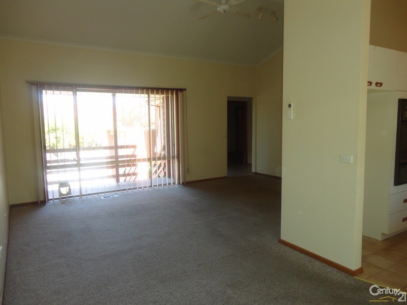 22/11 Hannah Street, Cheltenham VIC 3192