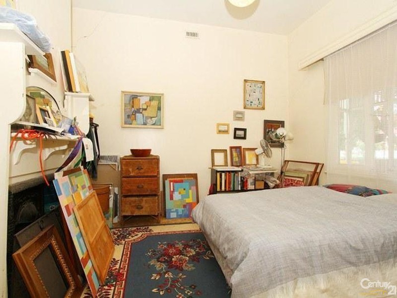 76 Rossmoyne Street, Thornbury VIC 3071