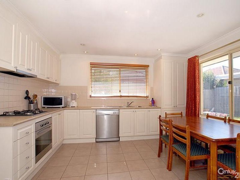 2/79 Kionga Street, Clayton VIC 3168