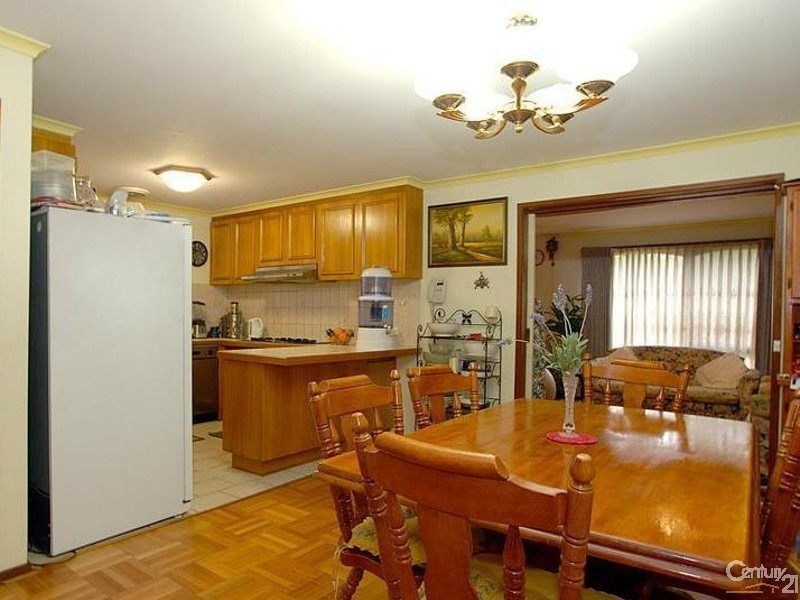 2 Rochell Court, Clarinda VIC 3169