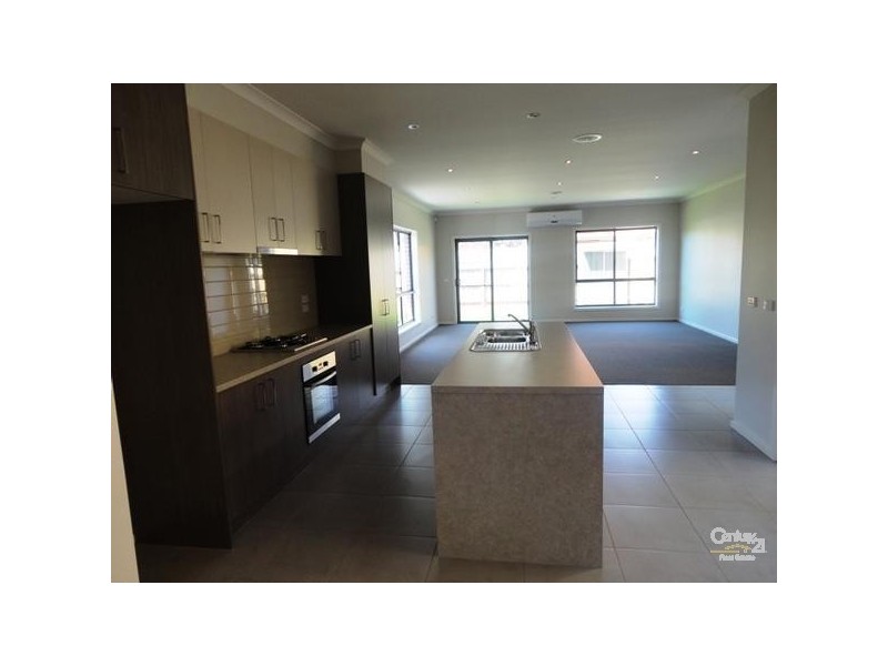 2/4 Rowson Grove, Clayton South VIC 3169