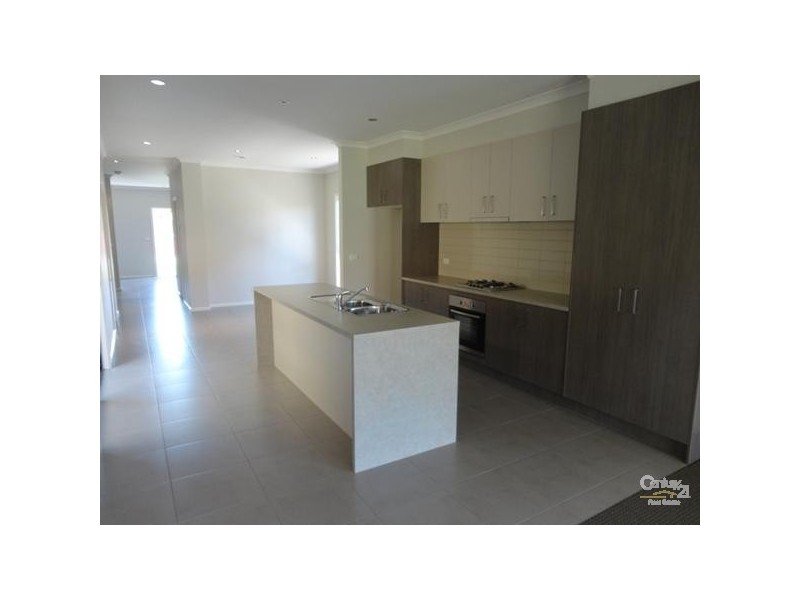 2/4 Rowson Grove, Clayton South VIC 3169