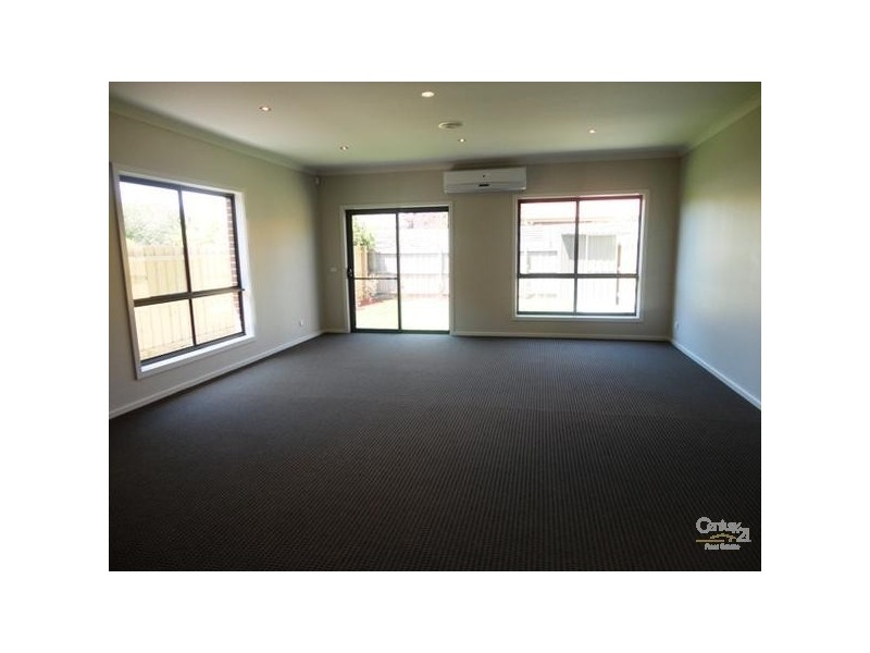 2/4 Rowson Grove, Clayton South VIC 3169