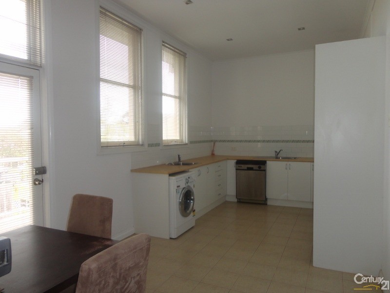 8/6 Willgilson Court, Oakleigh VIC 3166