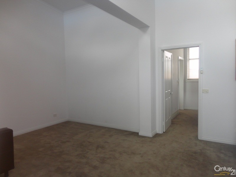 8/6 Willgilson Court, Oakleigh VIC 3166