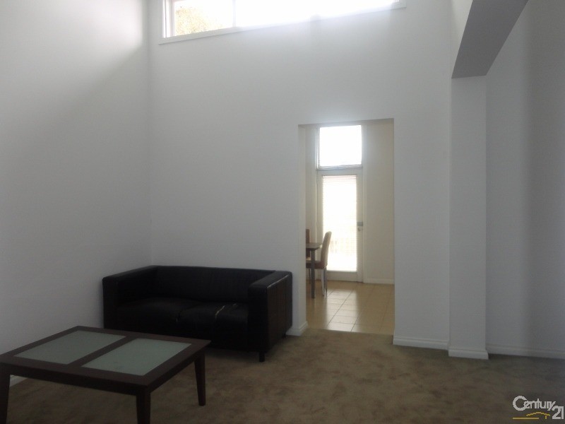 8/6 Willgilson Court, Oakleigh VIC 3166