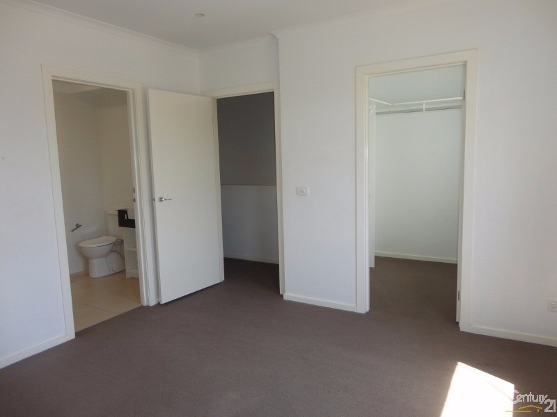 12 Botanic Drive, Clayton South VIC 3169