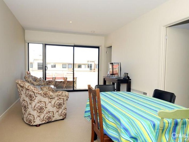 36/2 Monash Green Drive, Clayton VIC 3168