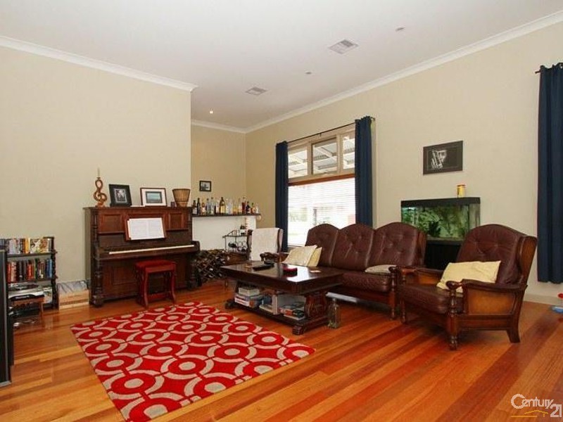 78 Rossmoyne Street, Thornbury VIC 3071