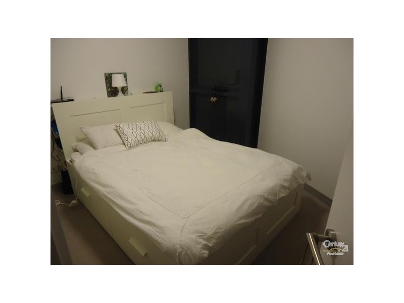 2406/109 Clarendon Street, Southbank VIC 3006