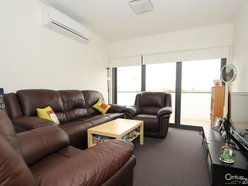 A318/61-111 Rosebank Avenue, Clayton South VIC 3169