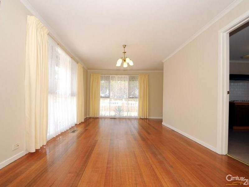 17 Tully Road, Clarinda VIC 3169