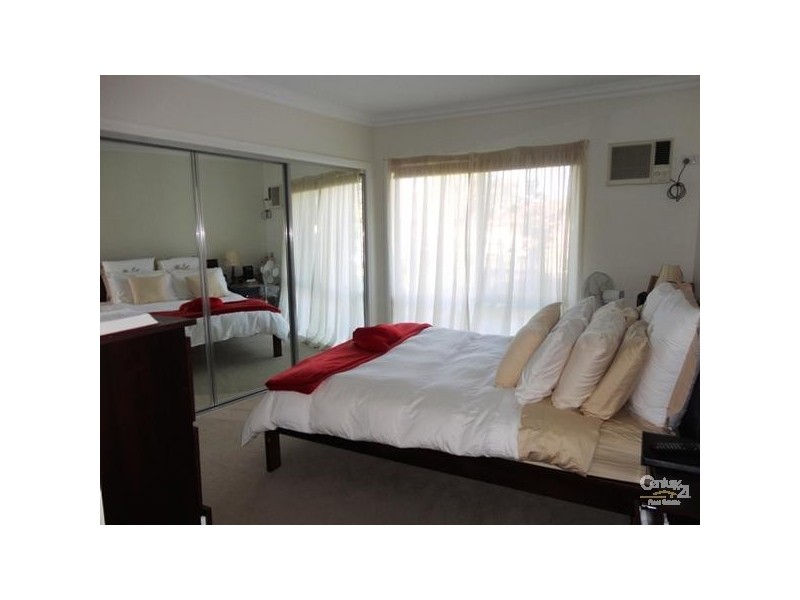 1/15 Hughes Crescent, Dandenong North VIC 3175