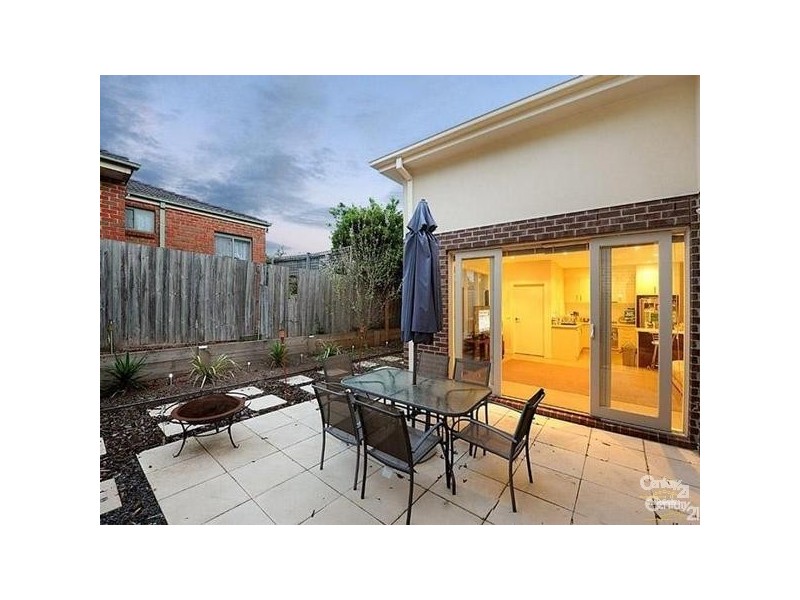 2/84 View Street, Clayton VIC 3168