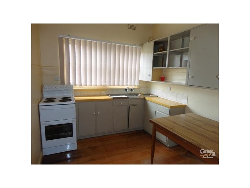 4 Tennyson Avenue, Clayton South VIC 3169