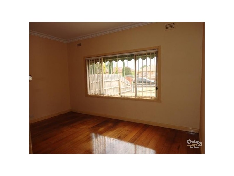 4 Tennyson Avenue, Clayton South VIC 3169