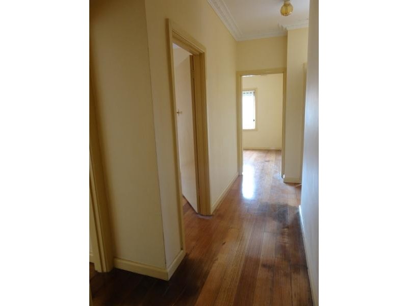 4 Tennyson Avenue, Clayton South VIC 3169