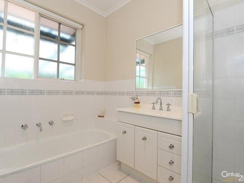 58 Sevenoaks Road, Burwood East VIC 3151