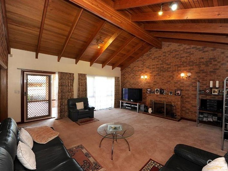 24 Andleigh Drive, Mulgrave VIC 3170