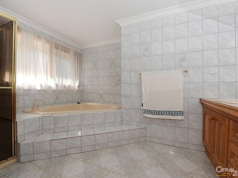 24 Andleigh Drive, Mulgrave VIC 3170