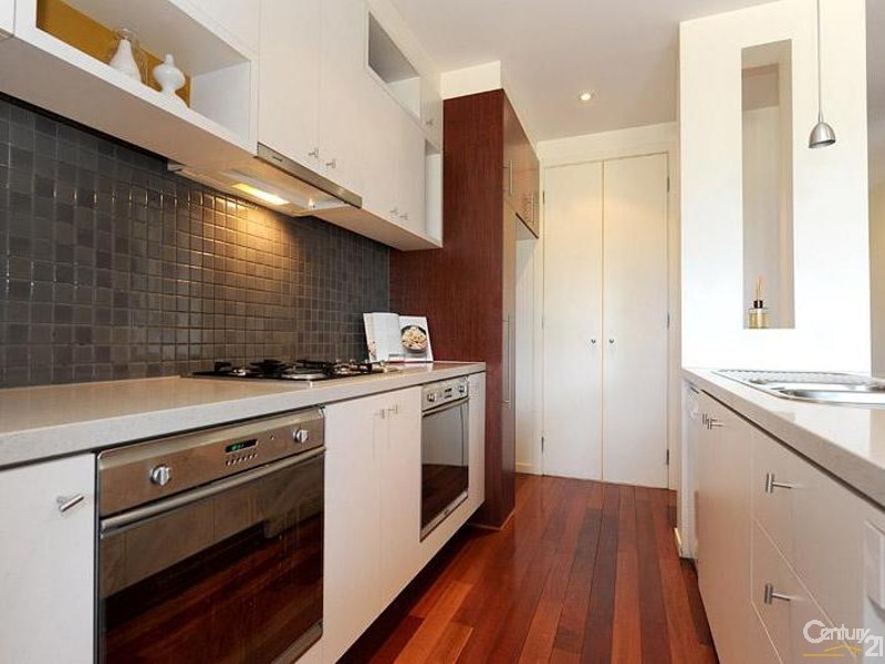 13/129-133 Ormond Esplanade, Elwood VIC 3184