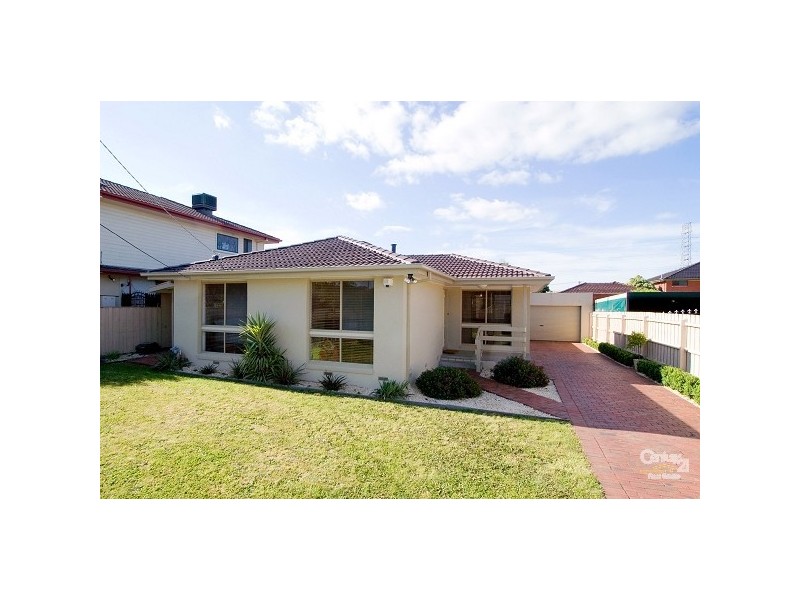 23 Sandalwood Drive, Oakleigh South VIC 3167