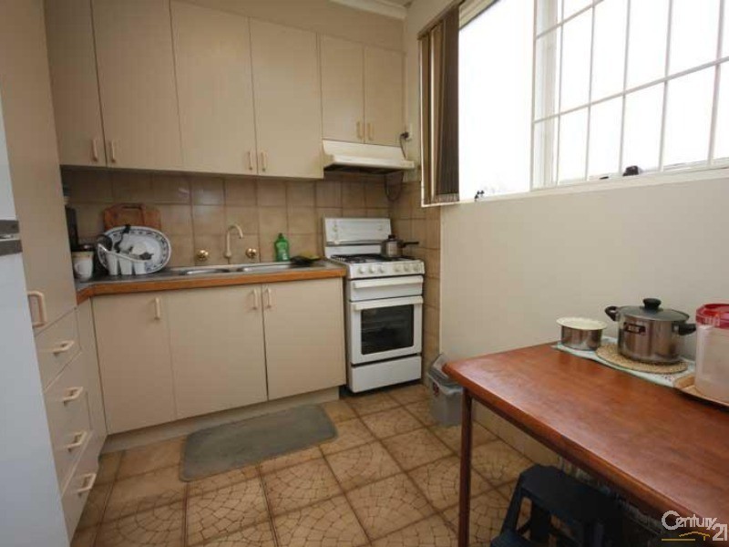 1/8 Browning Avenue, Clayton South VIC 3169