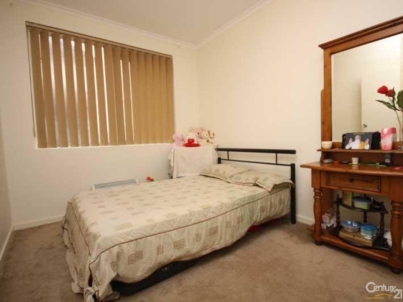 1/8 Browning Avenue, Clayton South VIC 3169