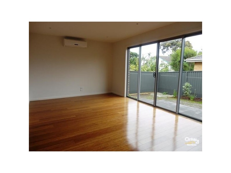 2/27 B Eulinga Road, Clarinda VIC 3169