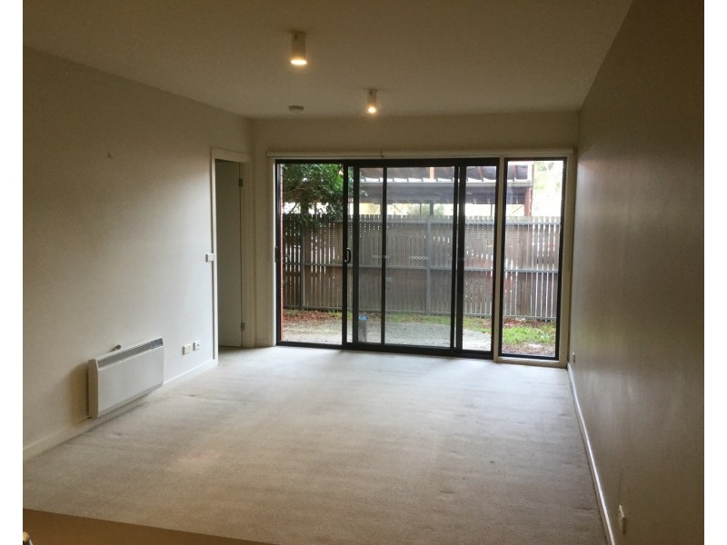 4/2 Greenfield Drive, Clayton VIC 3168