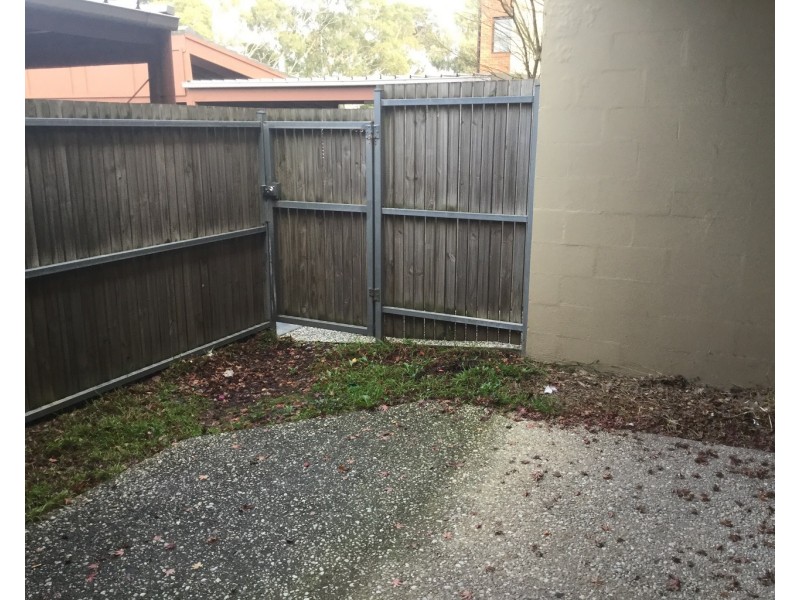 4/2 Greenfield Drive, Clayton VIC 3168