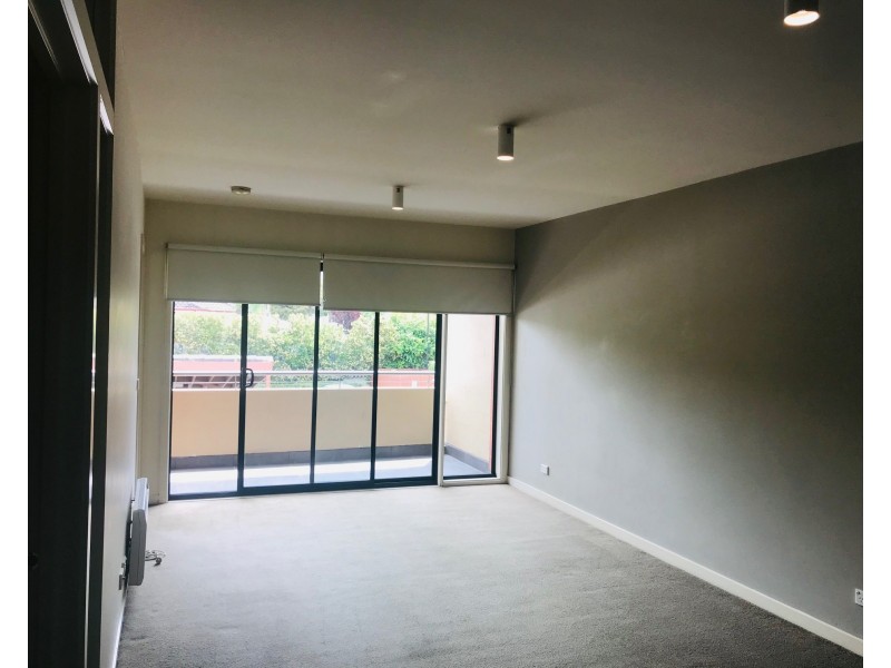 28/2 Monash Green Drive, Clayton VIC 3168