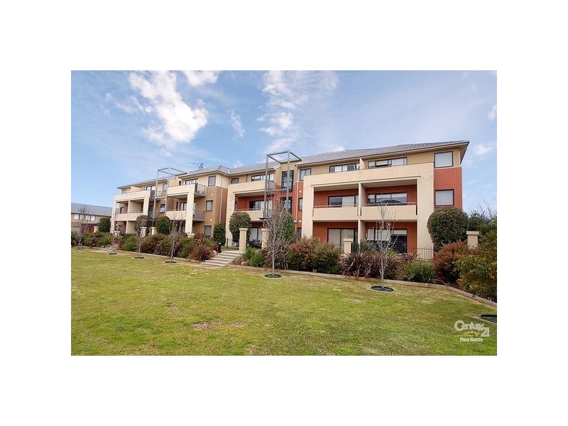 16/1 Monash Green Drive, Clayton VIC 3168