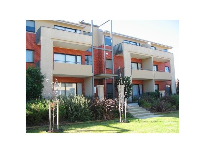 4/3 Greenfield Drive, Clayton VIC 3168