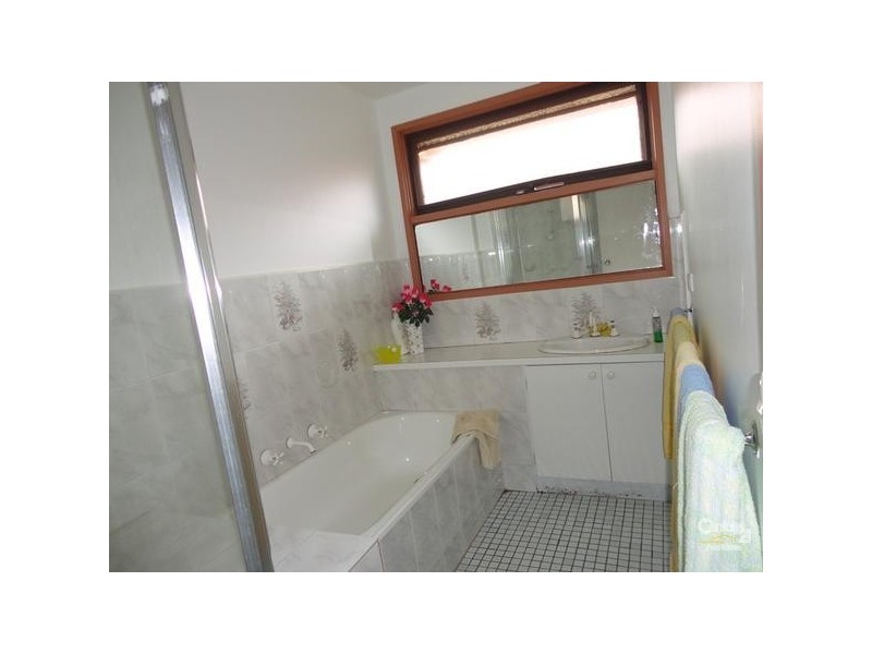 8 Tina Court, Clarinda VIC 3169