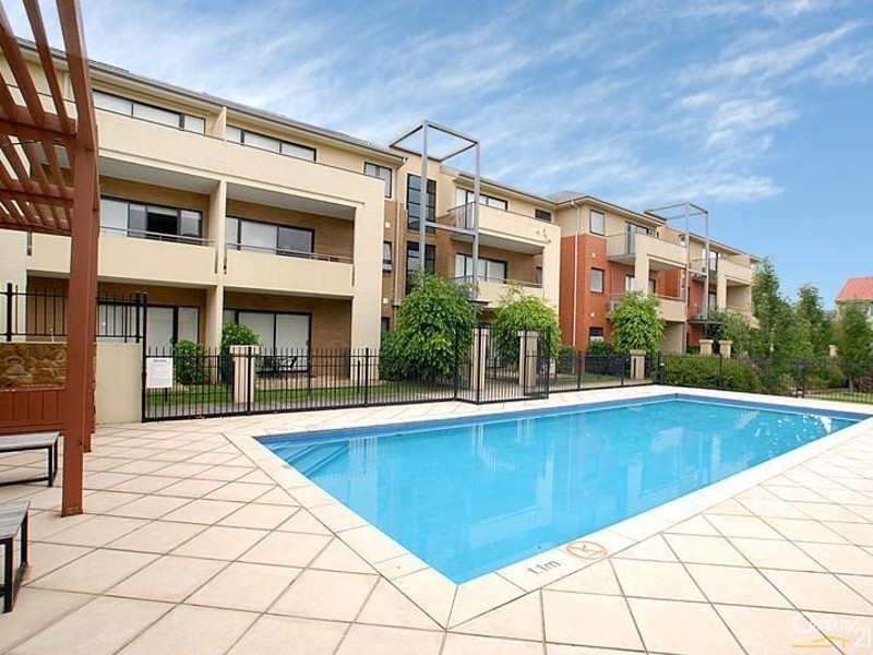 4/2 Monash Green Drive, Clayton VIC 3168