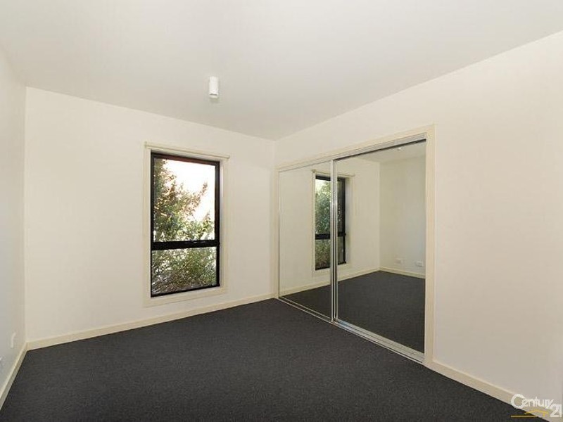 4/2 Monash Green Drive, Clayton VIC 3168