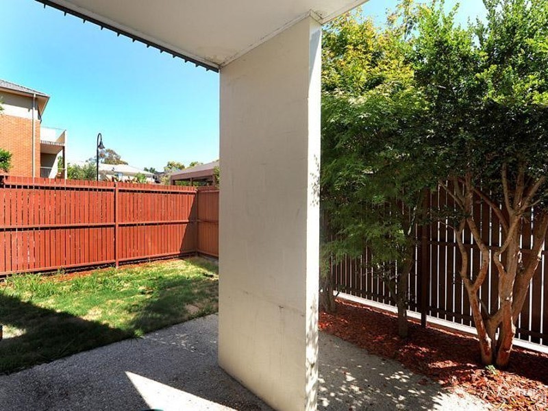 4/2 Monash Green Drive, Clayton VIC 3168