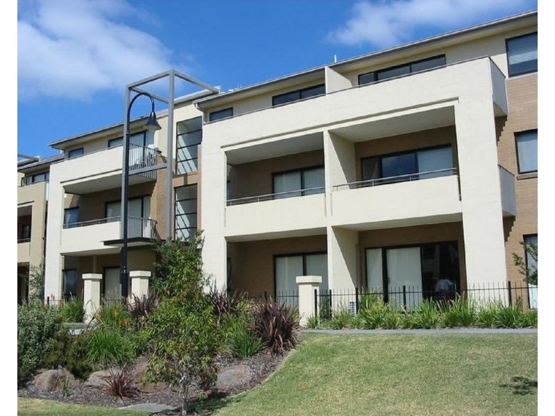 33/2 Greenfield Drive, Clayton VIC 3168