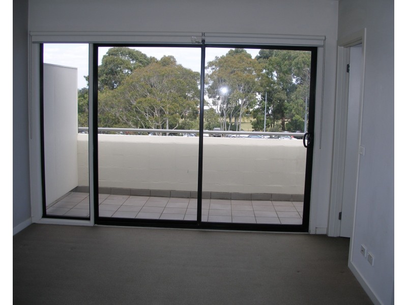 33/2 Greenfield Drive, Clayton VIC 3168