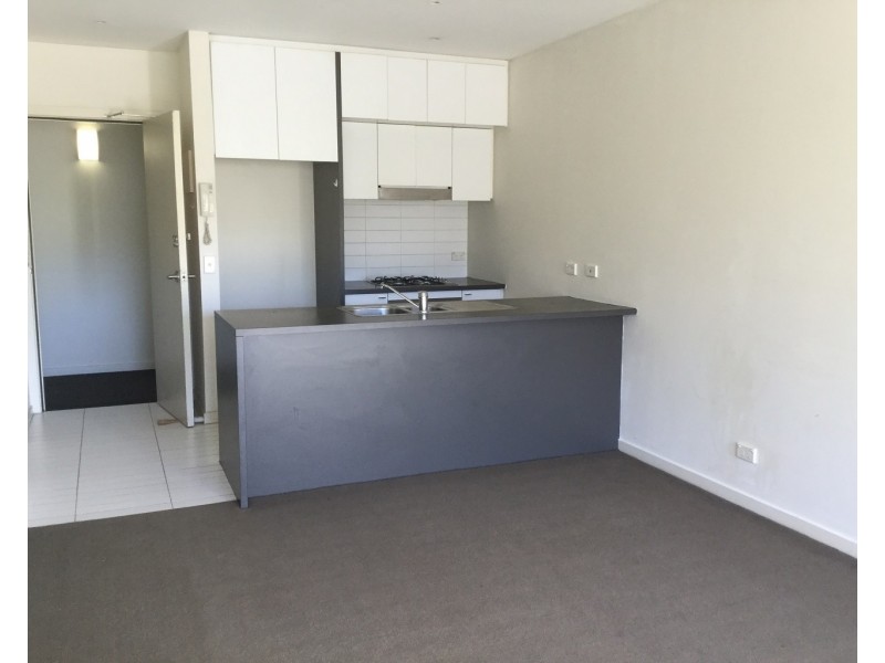 33/2 Greenfield Drive, Clayton VIC 3168