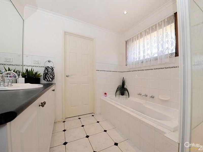 4 Shannon Court, Clarinda VIC 3169