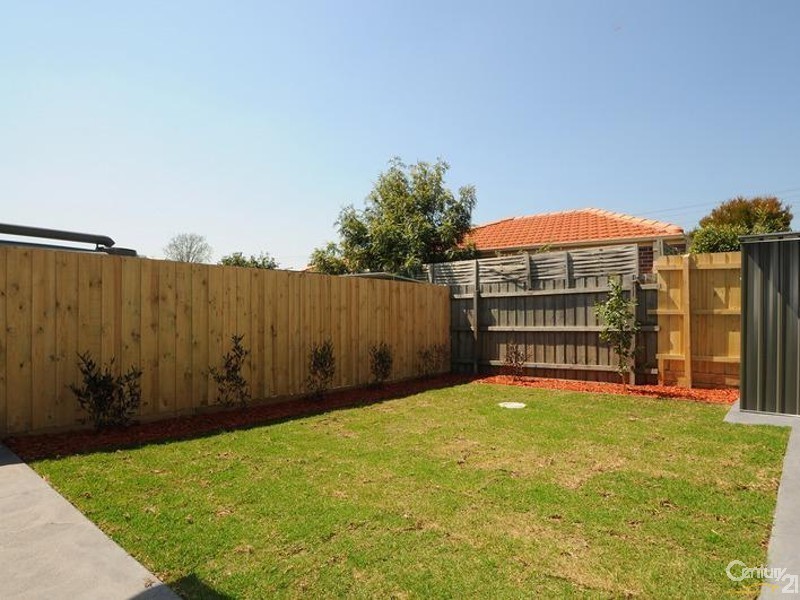 1/4 Rowson Grove, Clarinda VIC 3169