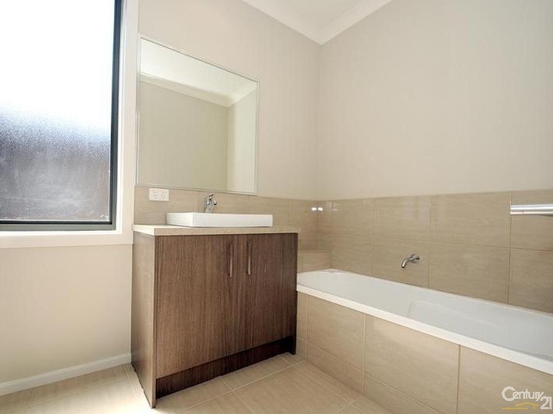 1/4 Rowson Grove, Clarinda VIC 3169