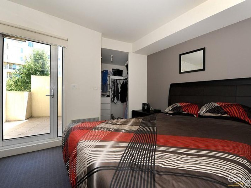 3/85 Pickles Street, Port Melbourne VIC 3207