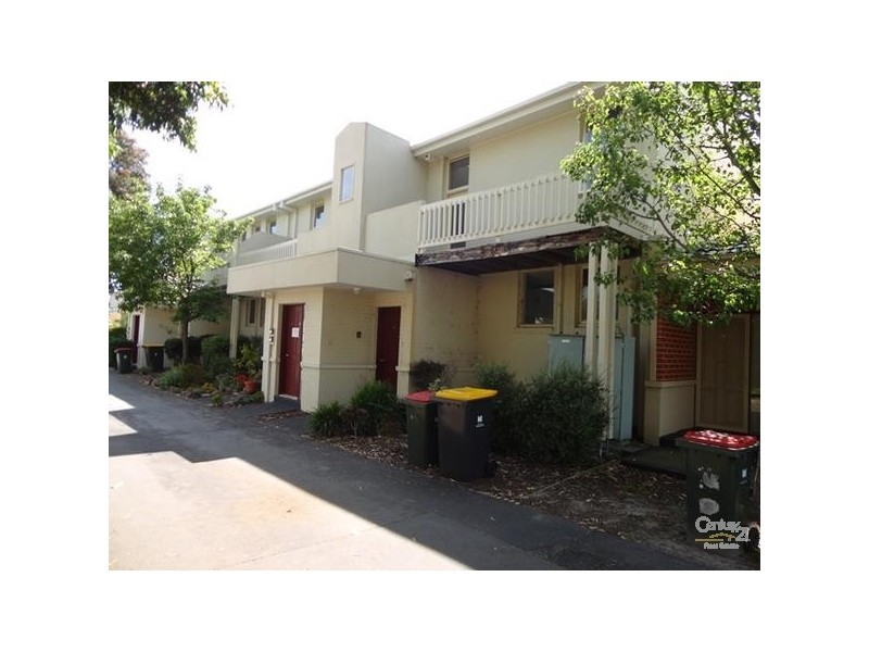 4/6 Willgilson Court, Oakleigh VIC 3166