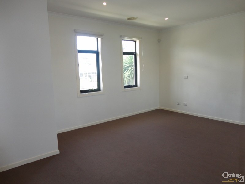 71 Rosebank Avenue, Clayton South VIC 3169