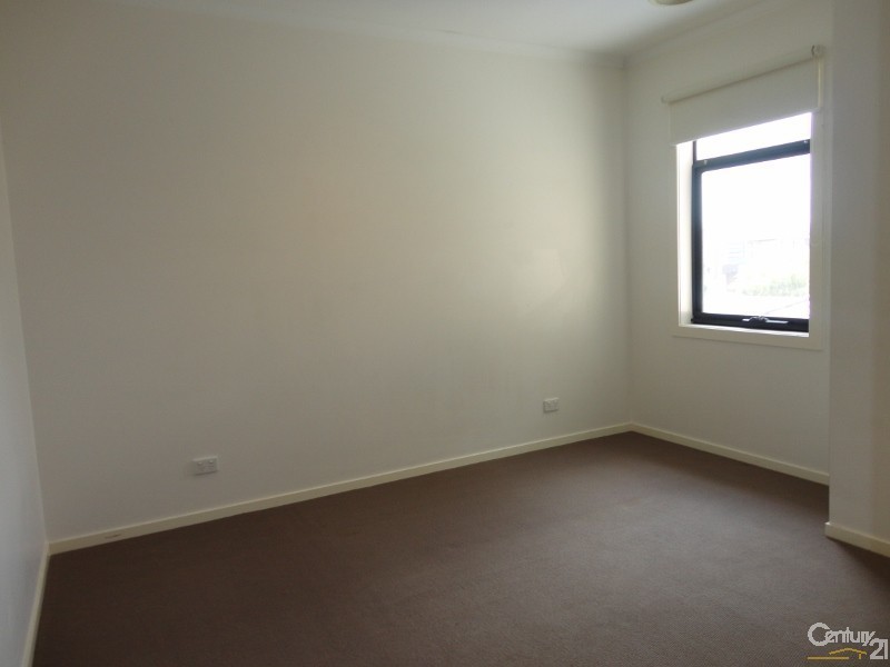 71 Rosebank Avenue, Clayton South VIC 3169