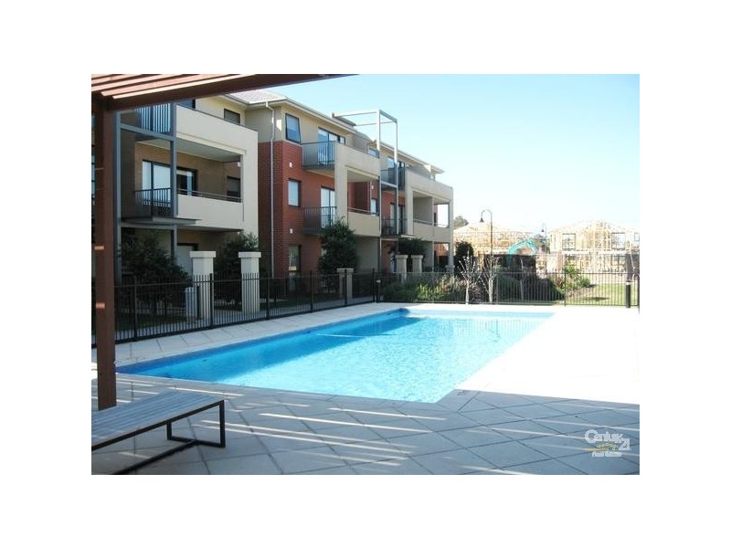 13/2 Monash Green Drive, Clayton VIC 3168
